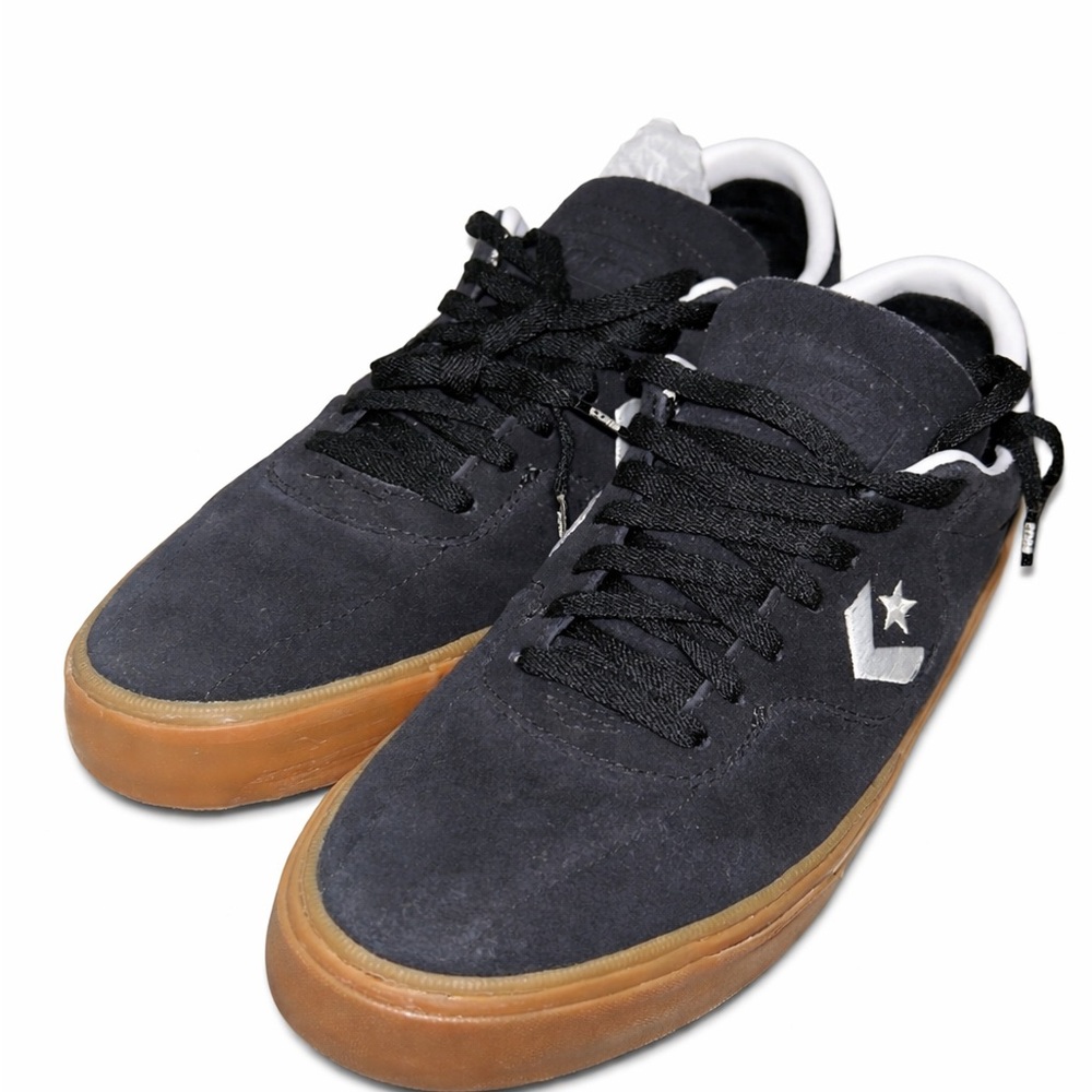 Converse Men's Black and White Sneakers with Gum Sole